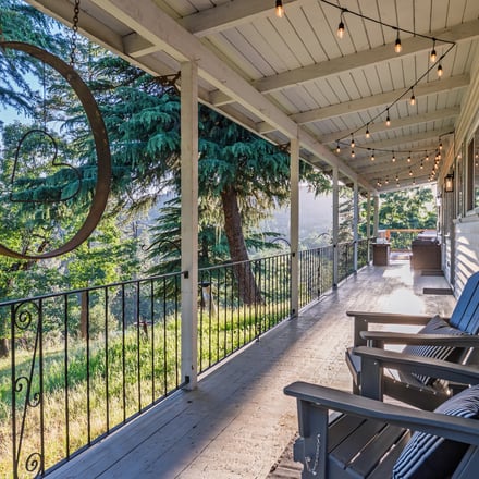 Yosemite Family Ranch wraparound porch