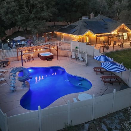 Splash Mountain pool and outdoor living area